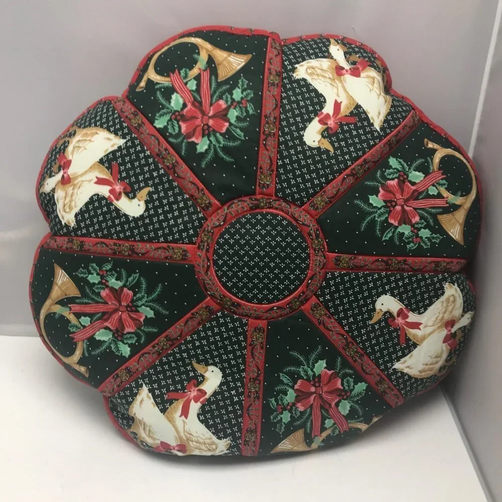 Large Pair of 2 Vintage Green Holiday Christmas Goose Floral Cushion Pillows 18